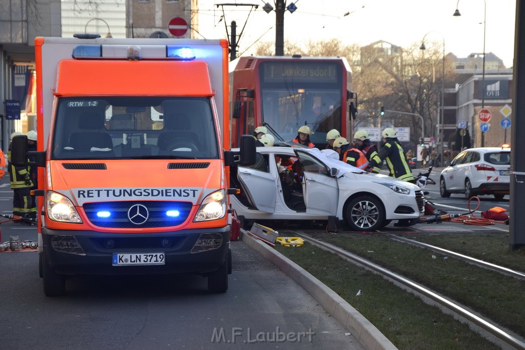 VU PKW Strab Koeln Mitte Pipinenstr Hohestr P020.JPG - Miklos Laubert